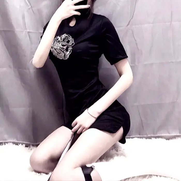 妮克忒海报