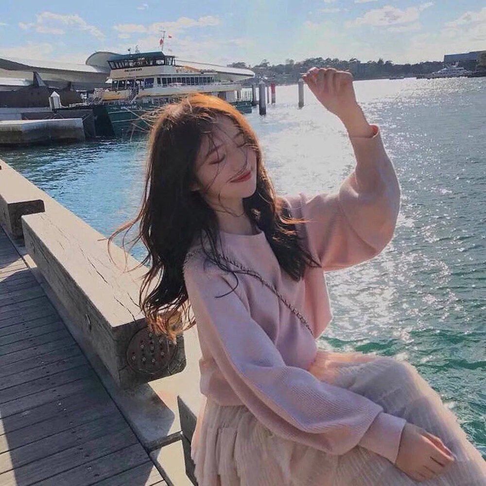 飘来飘去海报