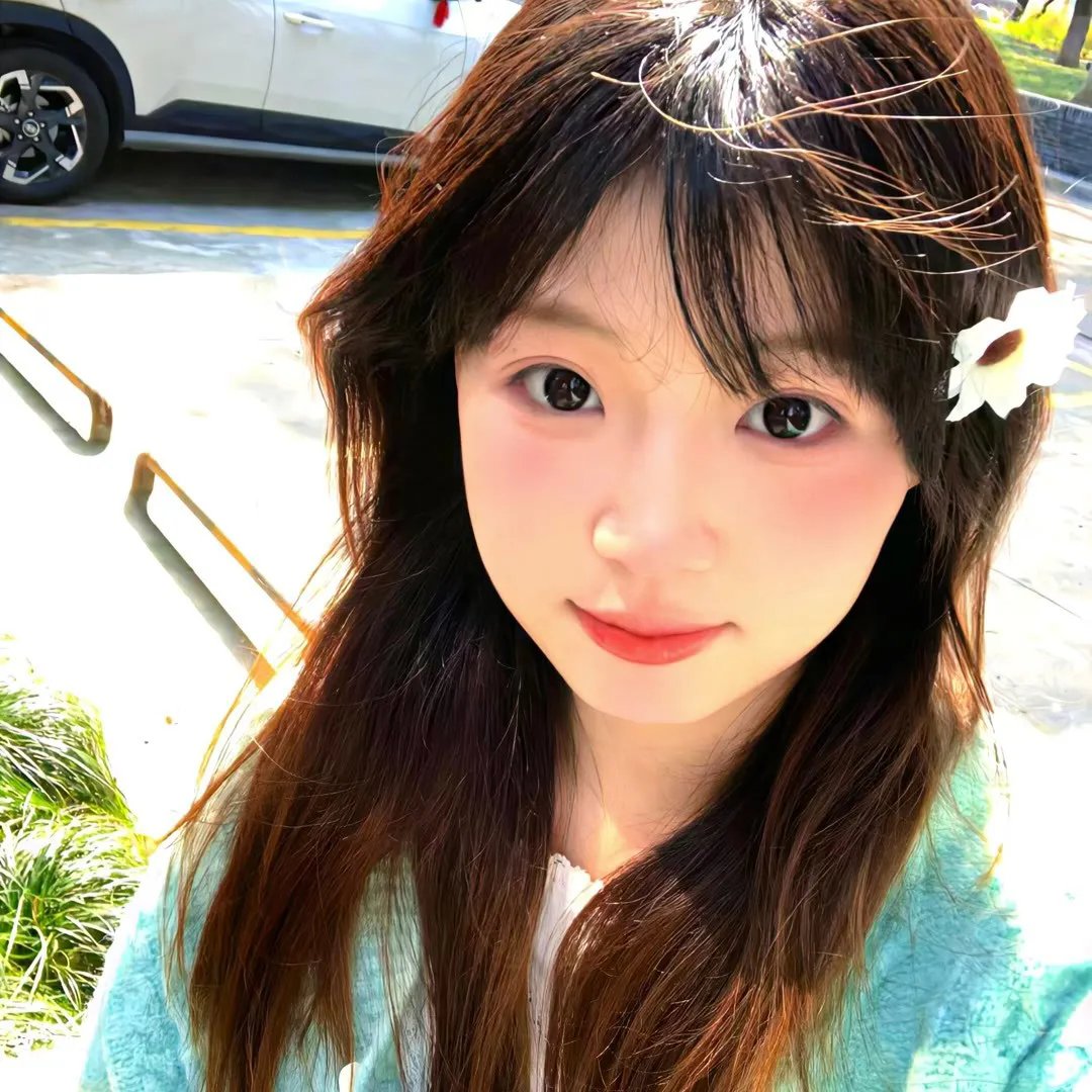神迹美少女海报